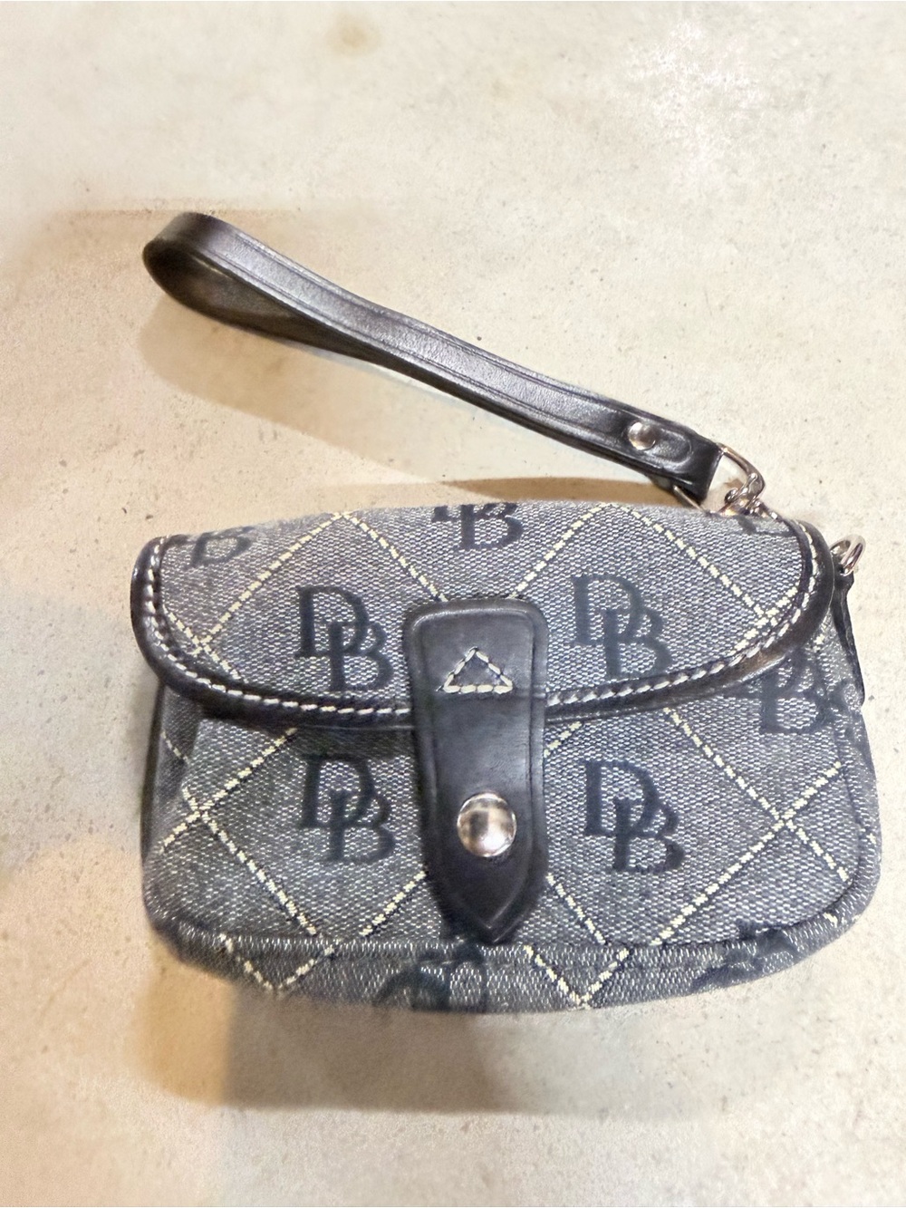 Dooney & Bourke Black Quilted Logo Wristlet Clutch